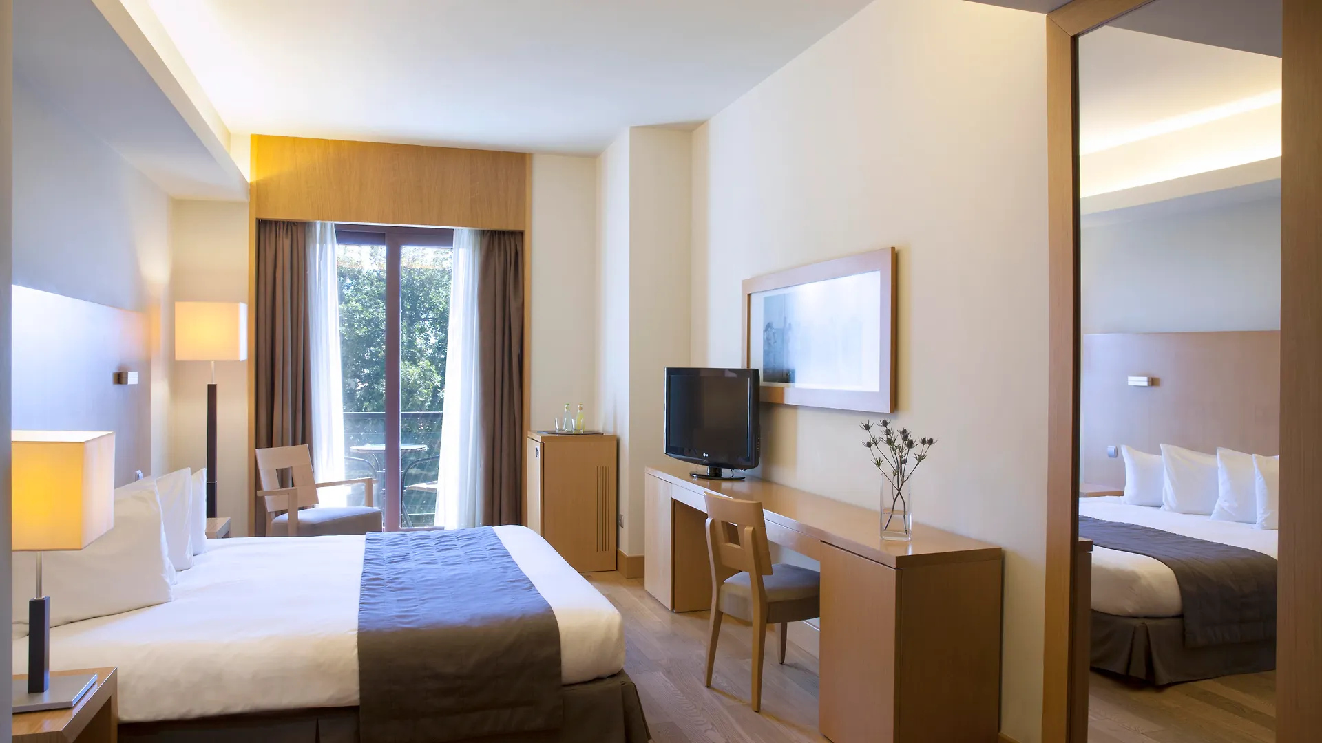 Lazart Hotel, Trademark Collection By Wyndham Salonic Hotel
