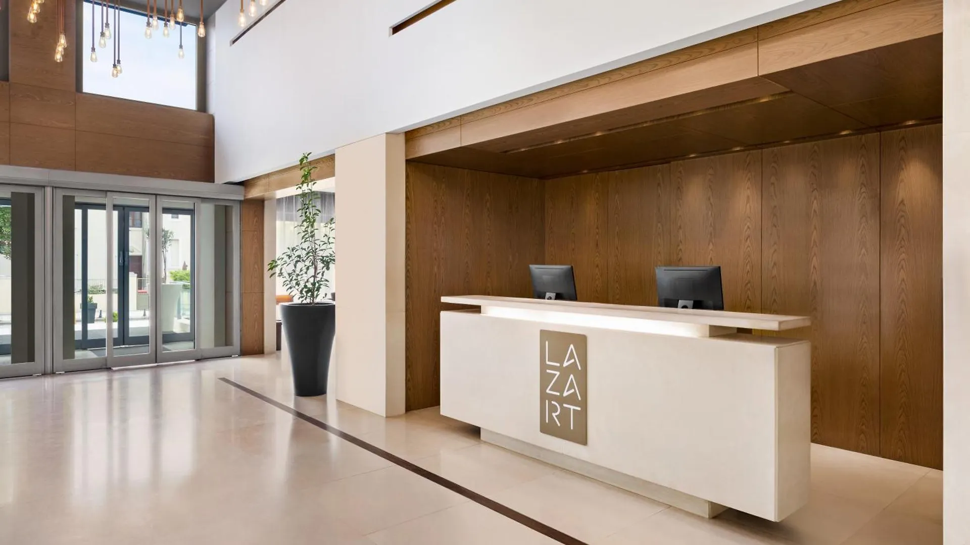 Lazart Hotel, Trademark Collection By Wyndham Salonic Hotel